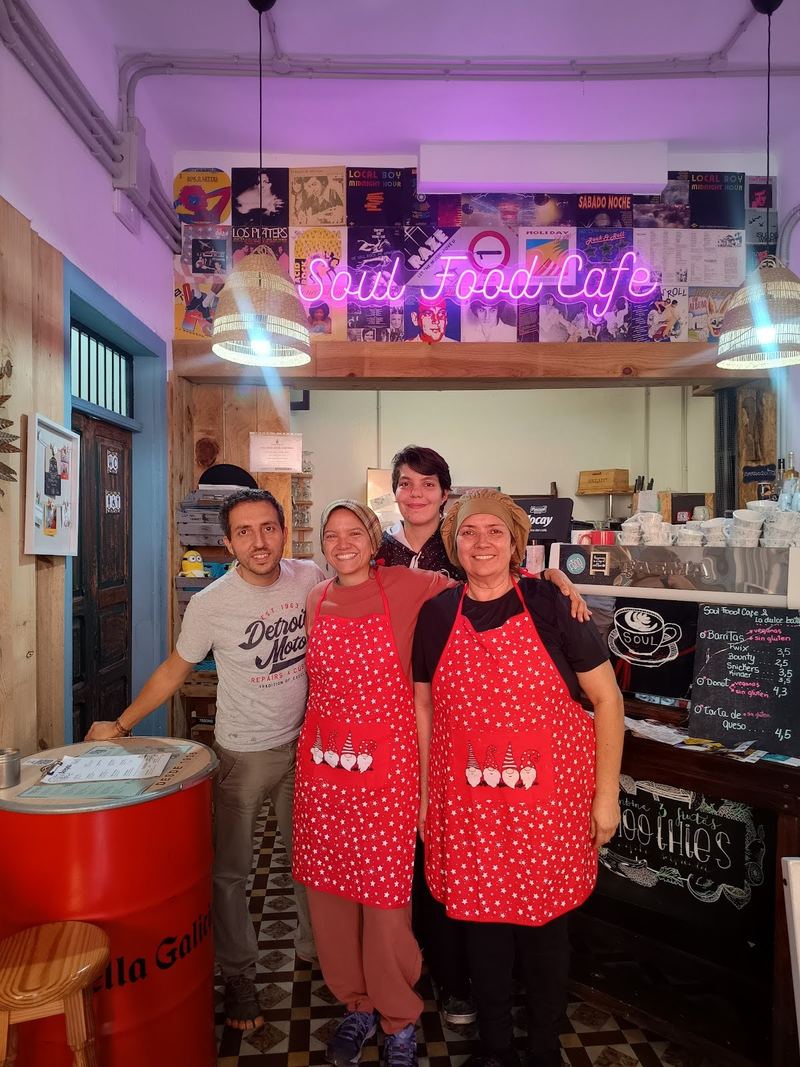 El equipo de Soul Food Café en la barra